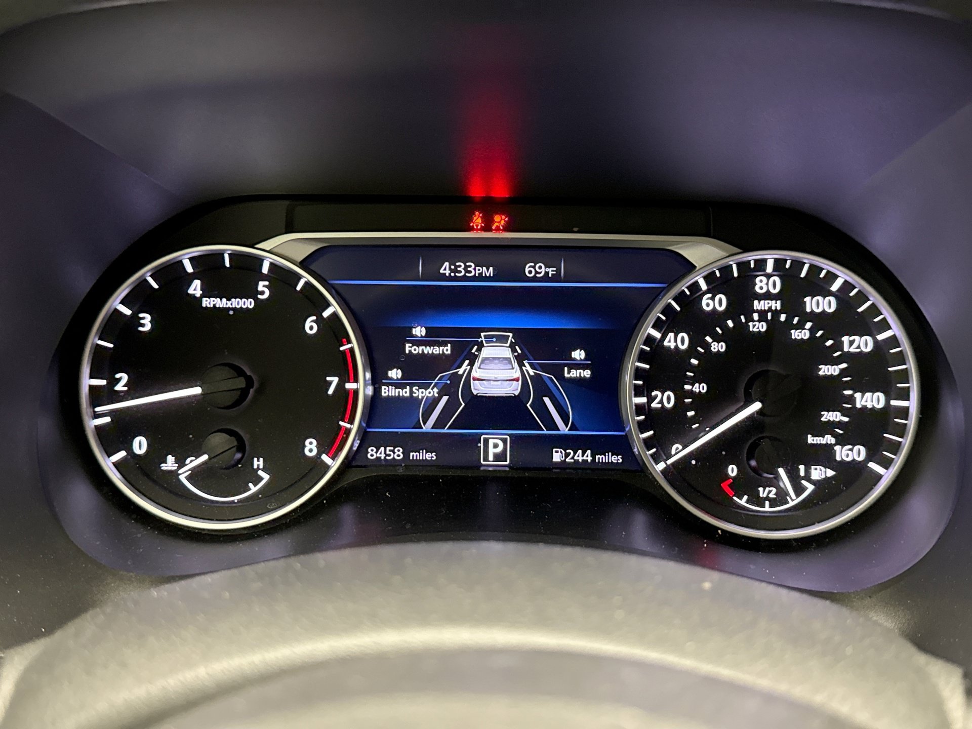 Used 2025 Nissan Sentra SV w/ All-Weather Package FWD image 9