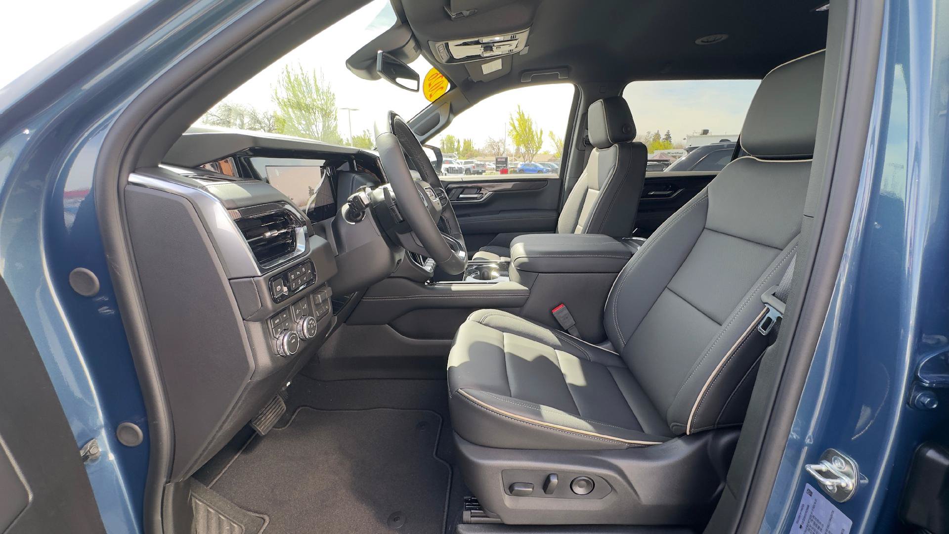 New 2026 GMC Yukon XL Elevation AWD/4WD image 14