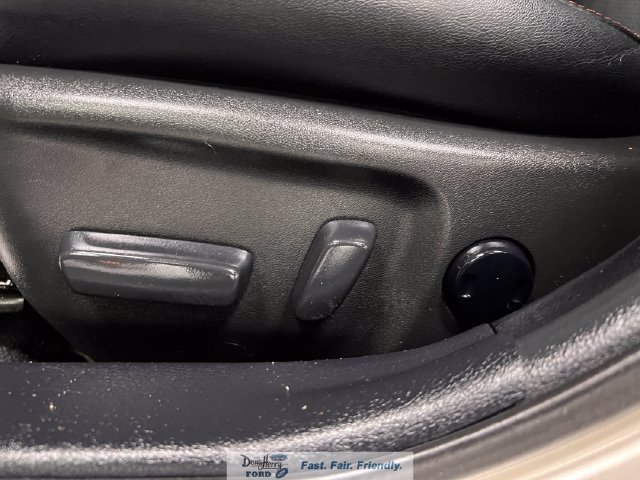 Used 2016 Toyota Camry XSE FWD image 25