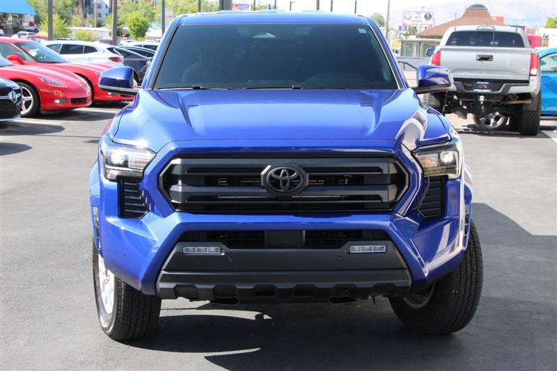 Used 2025 Toyota Tacoma SR5 AWD/4WD image 3
