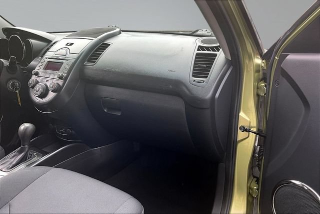 Used 2011 Kia Soul + w/ Audio Pkg FWD image 23