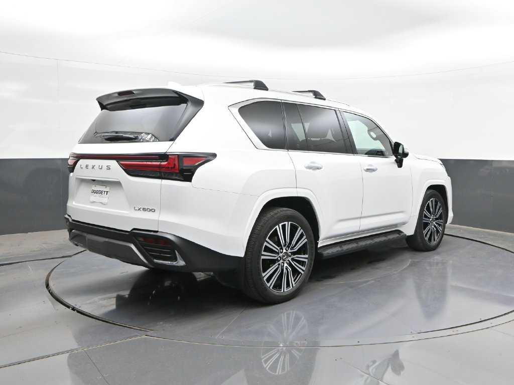 Used 2025 Lexus LX 600 4WD w/ Luxury Package image 11