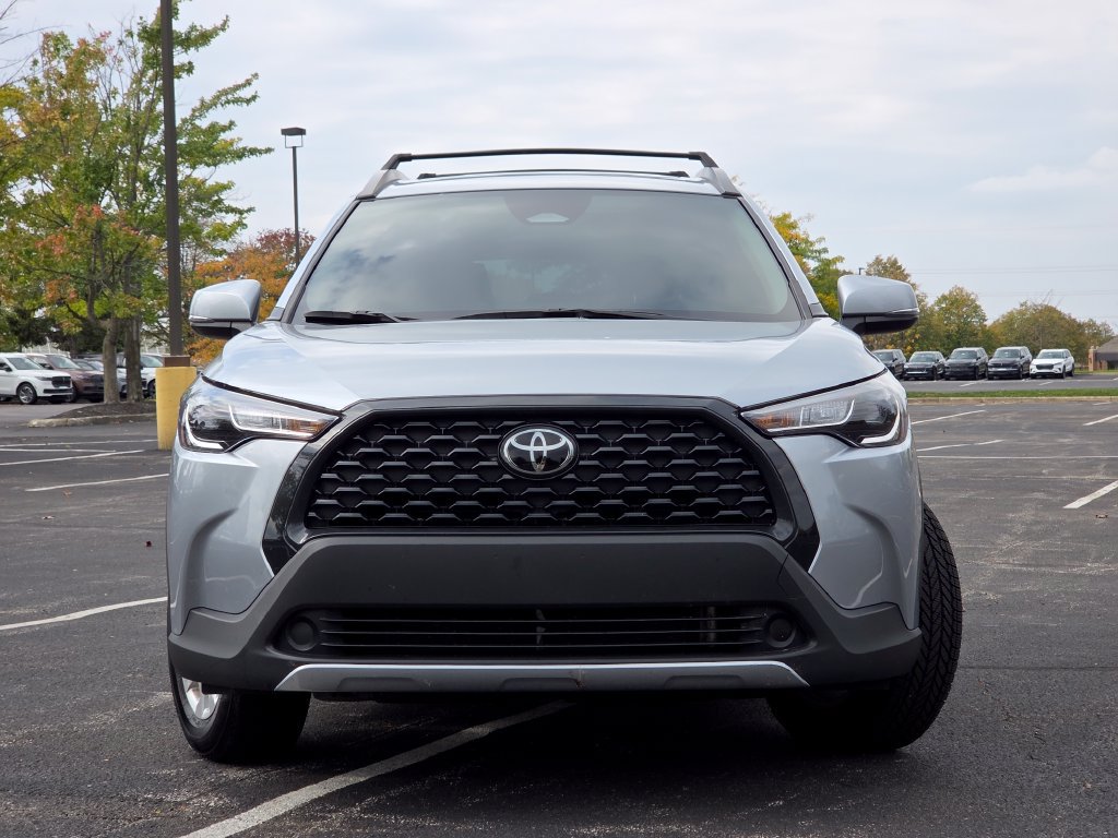 Used 2023 Toyota Corolla Cross LE w/ Moonroof Package AWD/4WD image 18