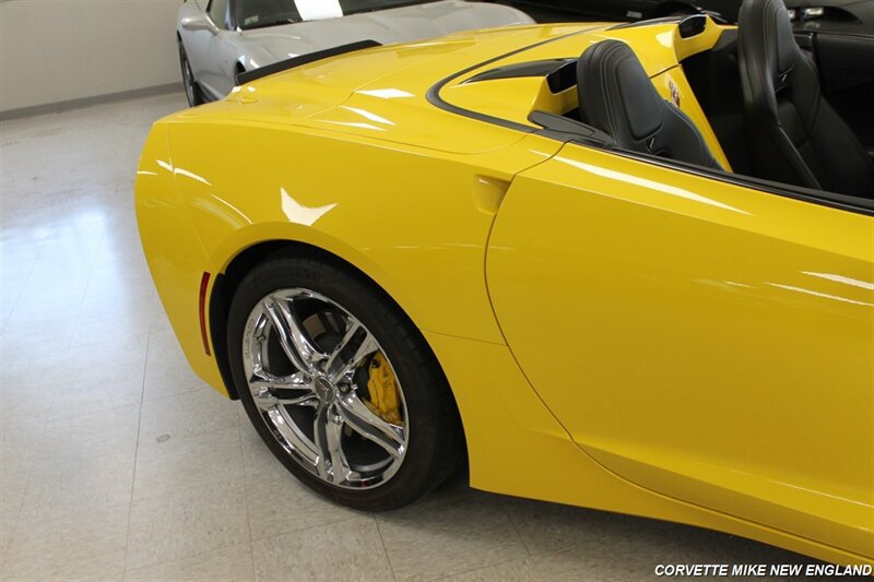 Used 2016 Chevrolet Corvette Stingray Convertible w/ 2LT Preferred Equipment Group RWD image 19