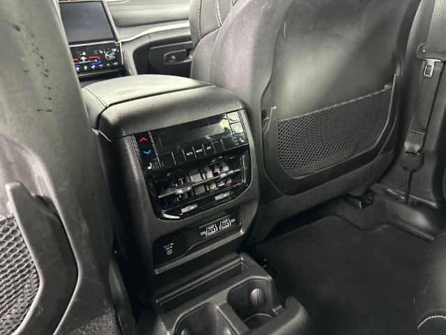 Certified 2024 Jeep Grand Cherokee L Limited w/ Black Appearance Package AWD/4WD image 21