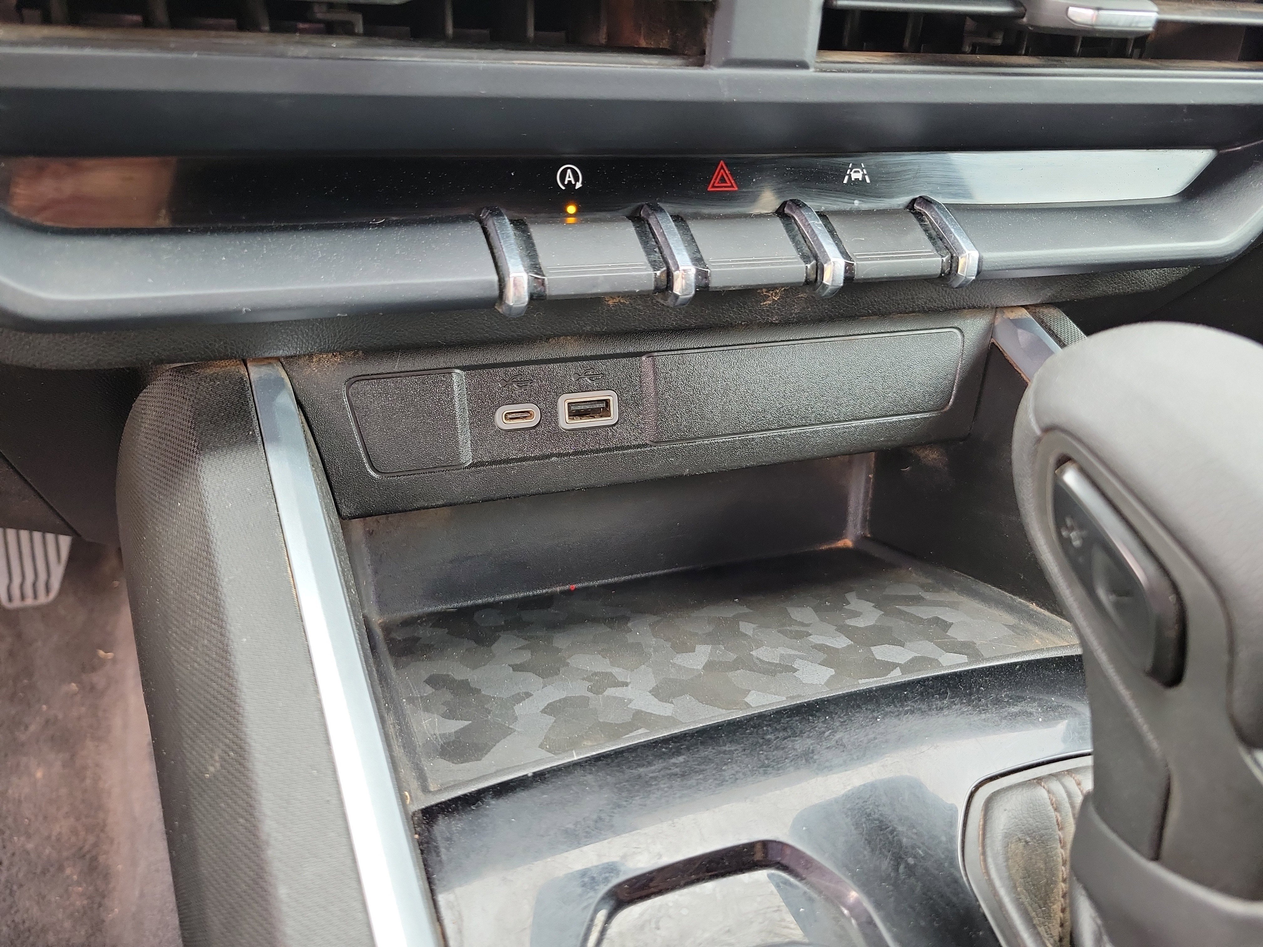 Used 2023 Chevrolet Colorado Trail Boss image 10