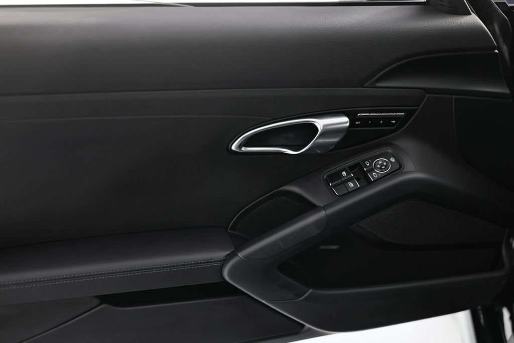 Certified 2024 Porsche 718 Cayman S RWD image 21