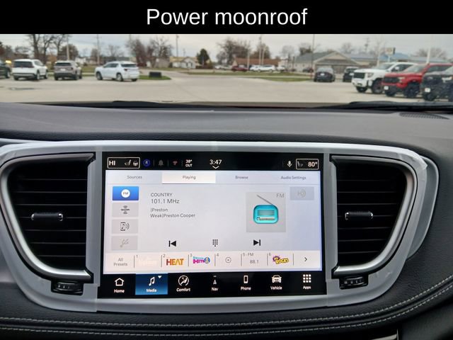 New 2026 Chrysler Pacifica Limited w/ S Appearance Package image 25