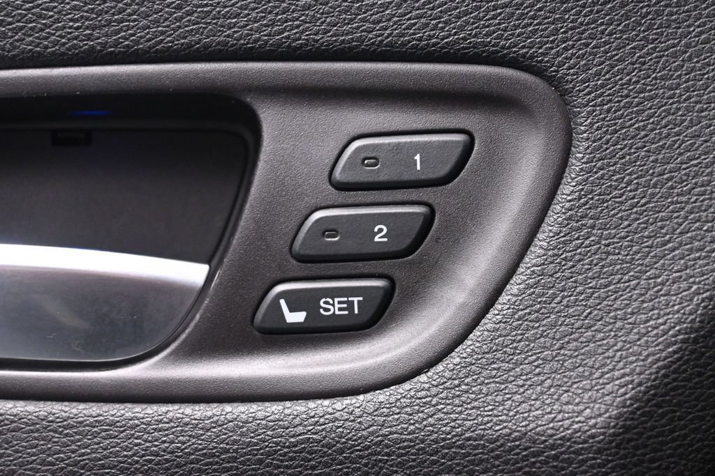 Used 2016 Acura MDX w/ Tech & Entertainment Packag AWD/4WD image 29