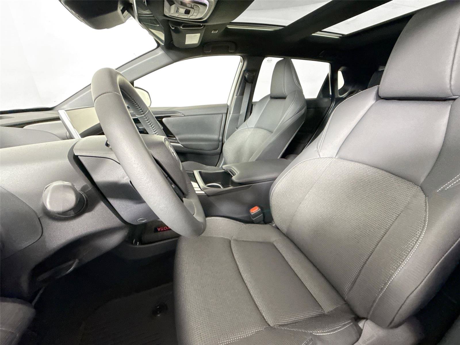 Used 2024 Toyota bZ4X XLE video 3