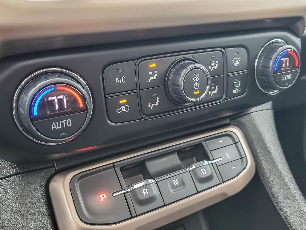 Used 2020 GMC Acadia Denali image 16