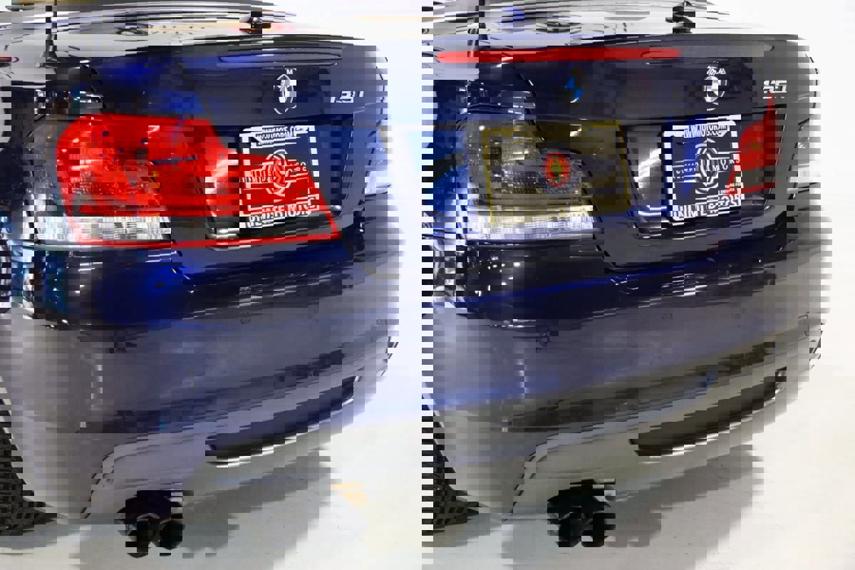 Used 2012 BMW 135i Convertible image 34