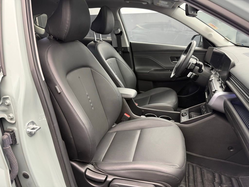 Used 2025 Hyundai Kona Limited image 50