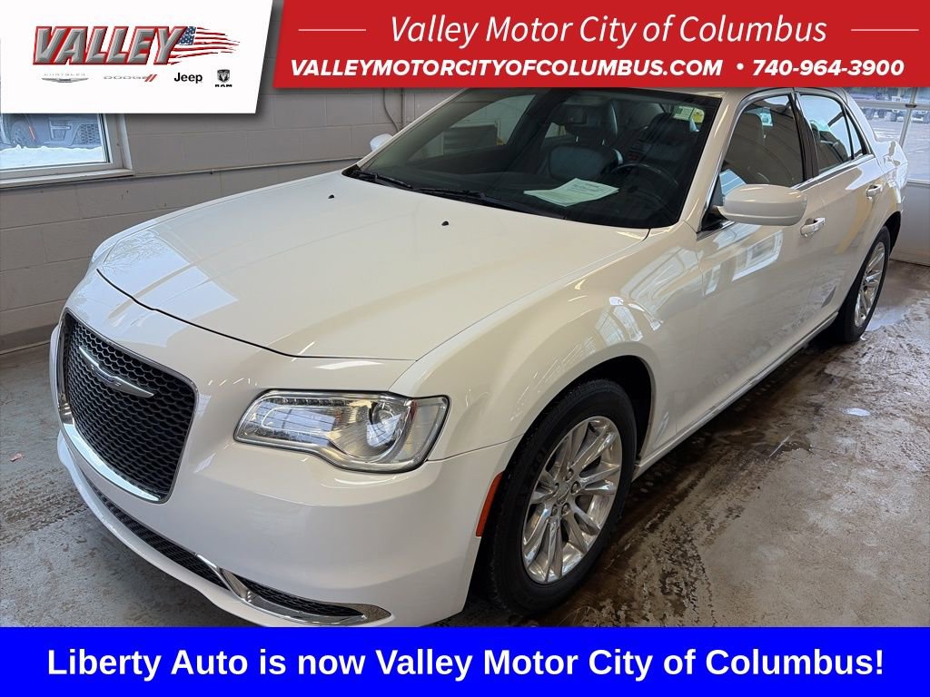 Used 2020 Chrysler 300 Touring L w/ Quick Order Package 2EF image 1