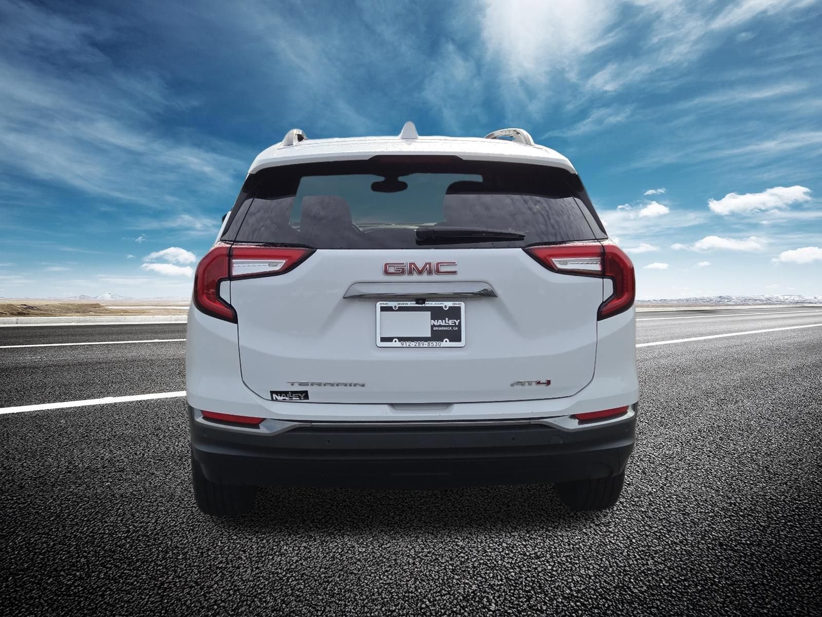 Used 2024 GMC Terrain AT4 AWD/4WD image 16