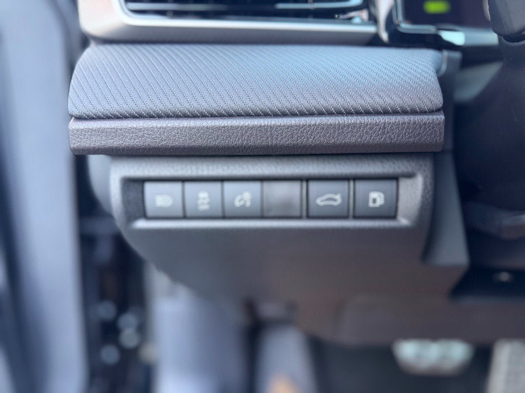 New 2026 Toyota Camry SE AWD/4WD image 15