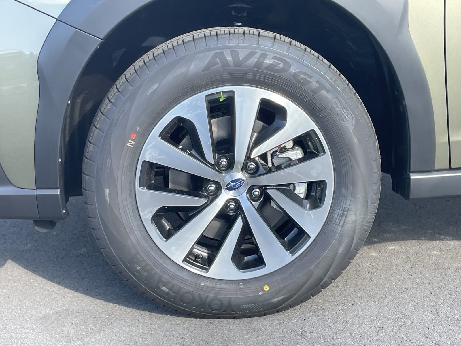 Certified 2025 Subaru Outback Limited AWD/4WD image 10