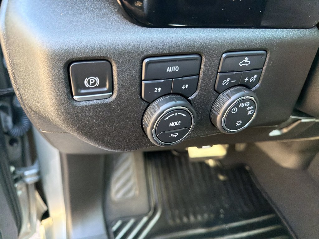Used 2023 Chevrolet Silverado 1500 LT AWD/4WD image 25