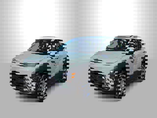 Certified 2025 Hyundai Kona SE image 4