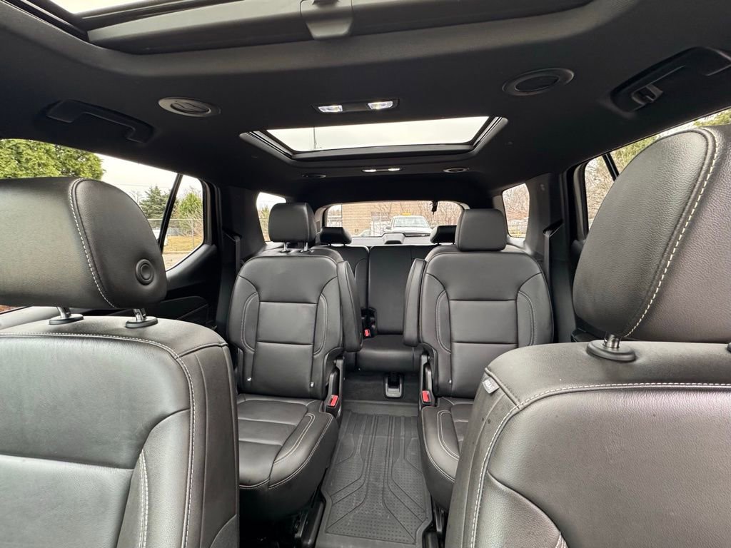 Used 2023 Chevrolet Traverse LT image 19
