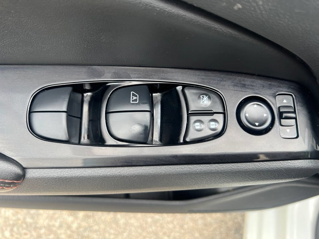 Used 2024 Nissan Altima 2.5 SR FWD image 36