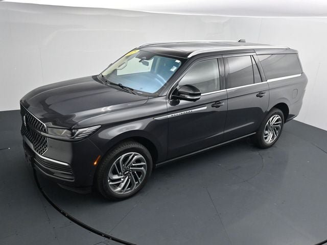 Used 2025 Lincoln Navigator L Reserve AWD/4WD image 27