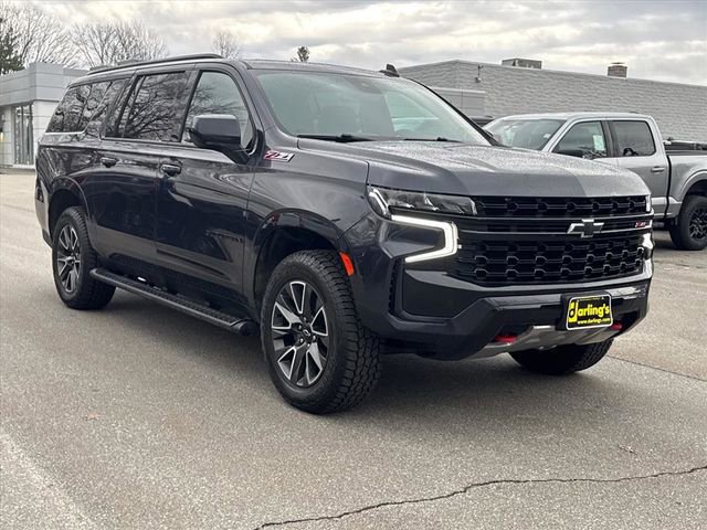 Used 2023 Chevrolet Suburban Z71 image 3