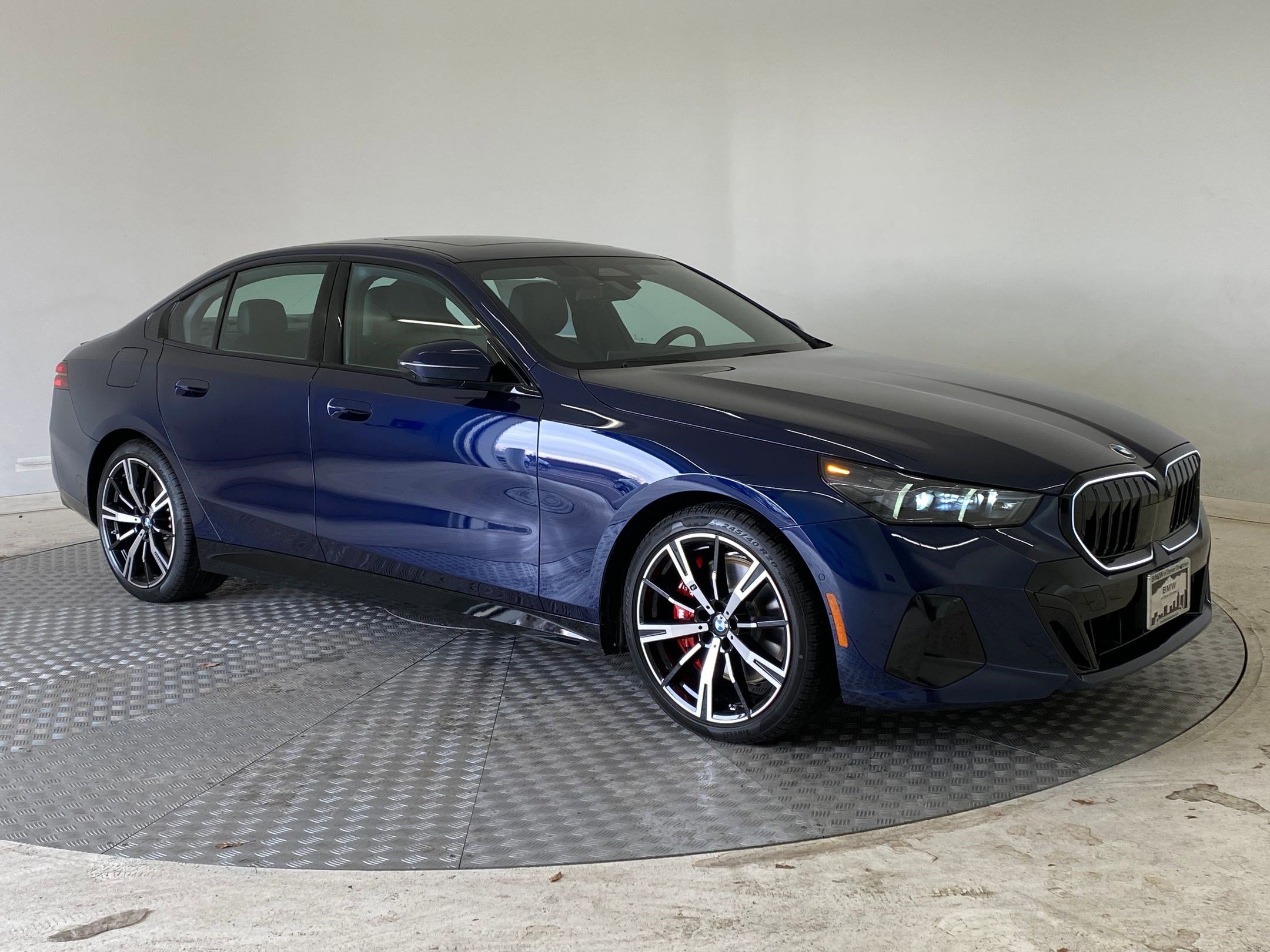 New 2026 BMW 540i xDrive w/ M Sport Package image 7
