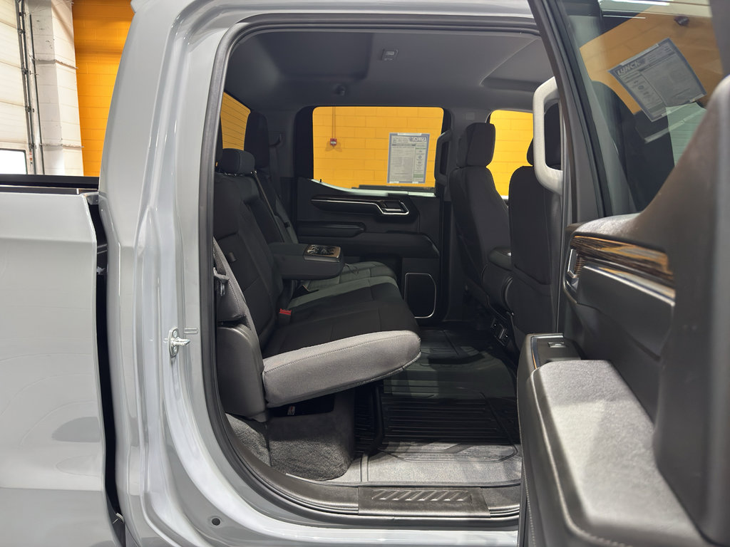 Used 2024 GMC Sierra 1500 Elevation image 23