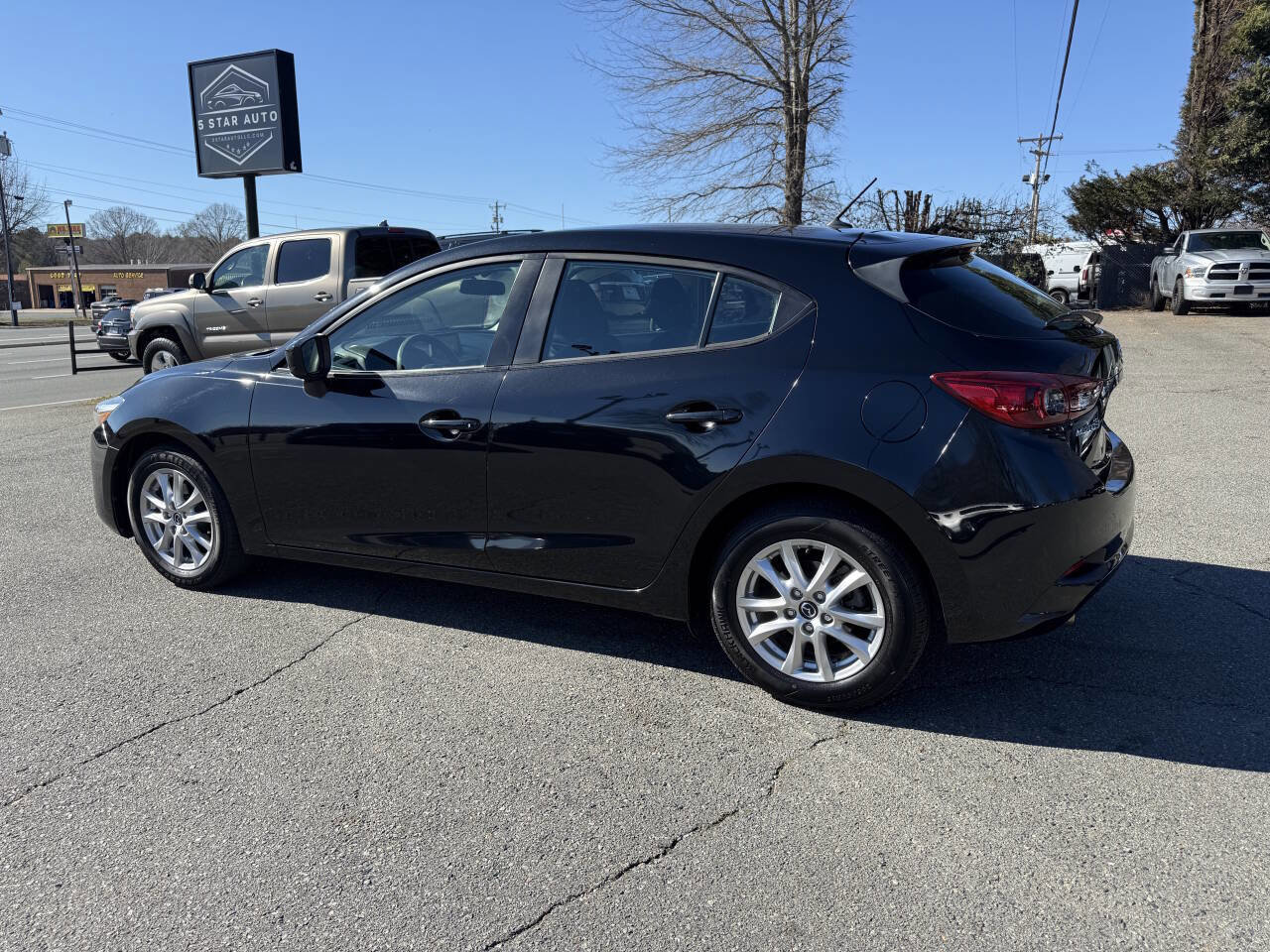 Used 2017 MAZDA MAZDA3 Sport image 7
