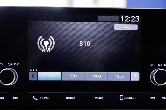 Certified 2023 Honda HR-V LX image 31