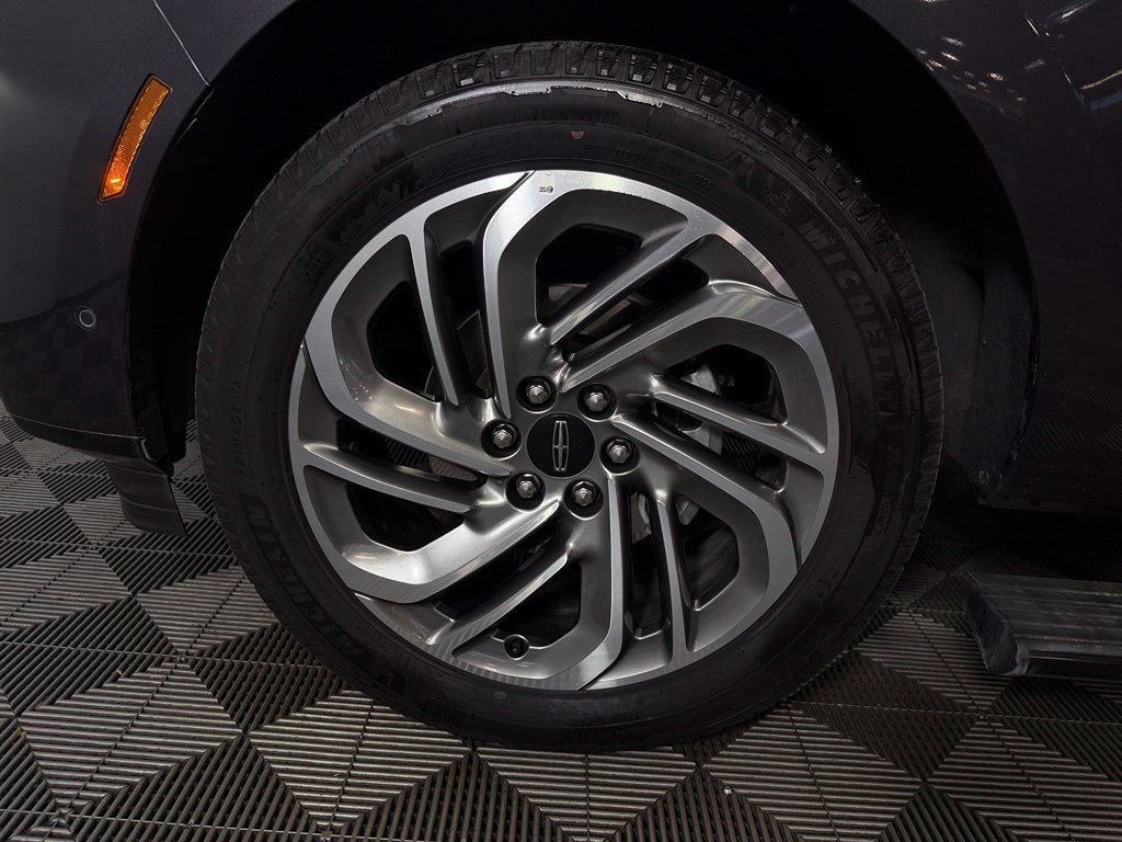 Used 2025 Lincoln Navigator Reserve AWD/4WD image 11