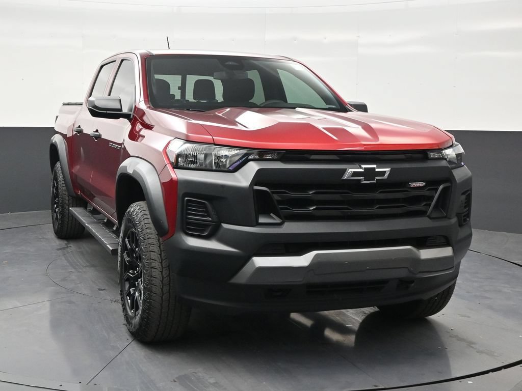 Used 2024 Chevrolet Colorado Trail Boss w/ Advanced Trailering Package AWD/4WD image 7
