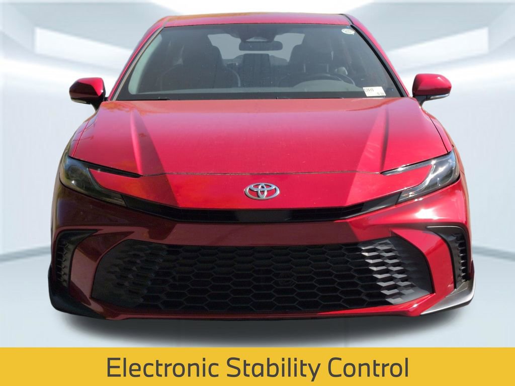 Used 2025 Toyota Camry SE image 11