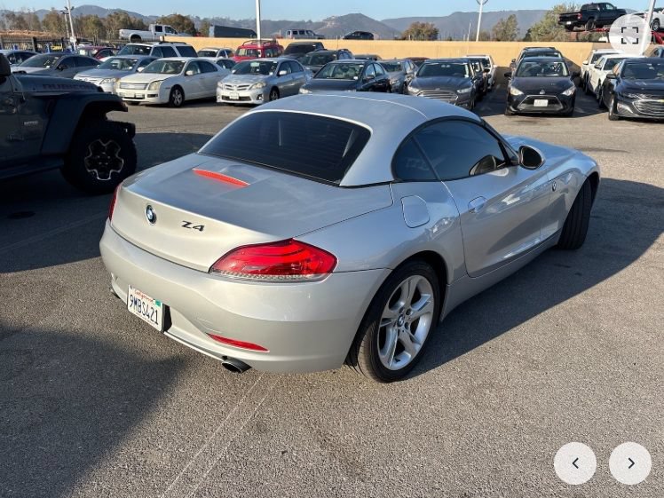 Used 2011 BMW Z4 sDrive35i RWD image 4