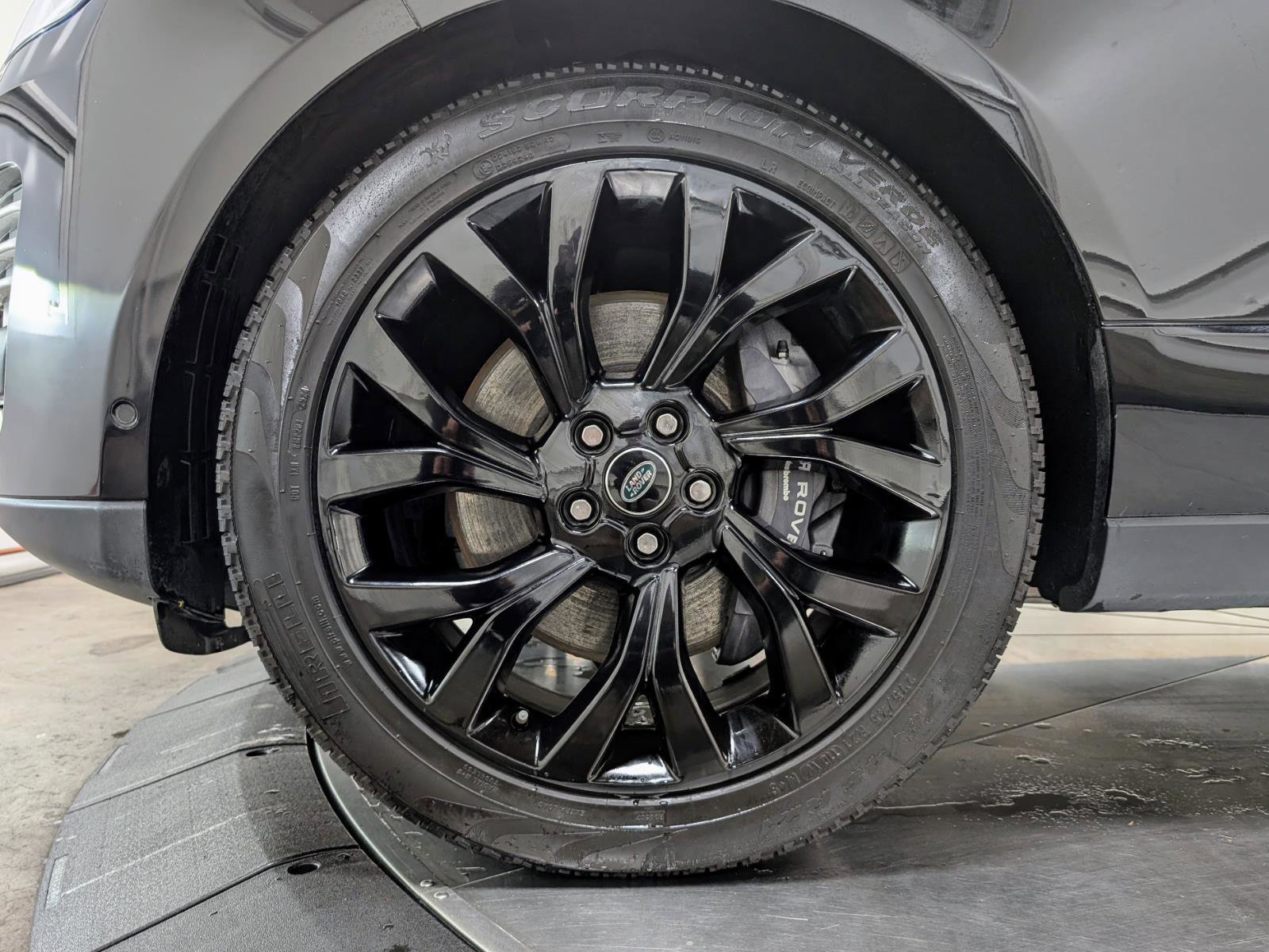 Used 2022 Land Rover Range Rover Autobiography image 11