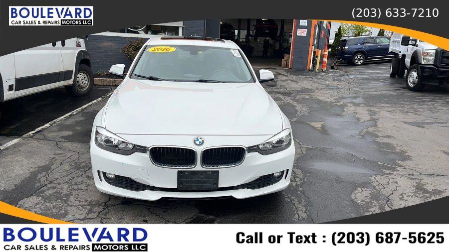 Used 2014 BMW 320i Sedan RWD image 2