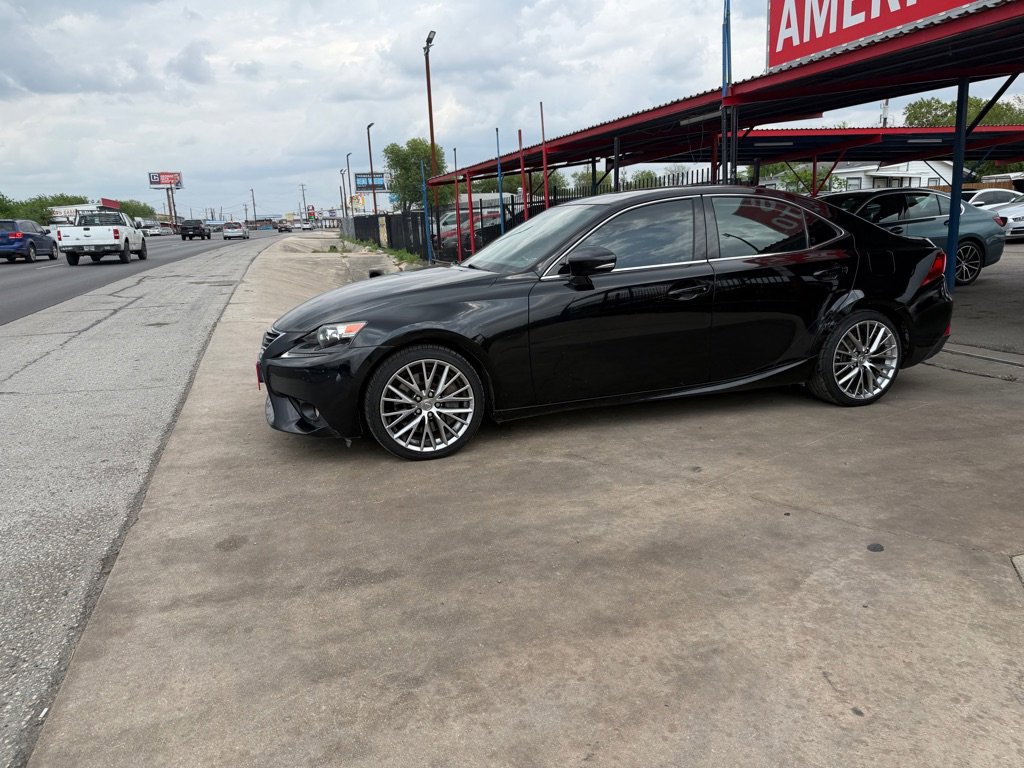 Used 2016 Lexus IS 200t w/ Navigation System Package RWD image 4