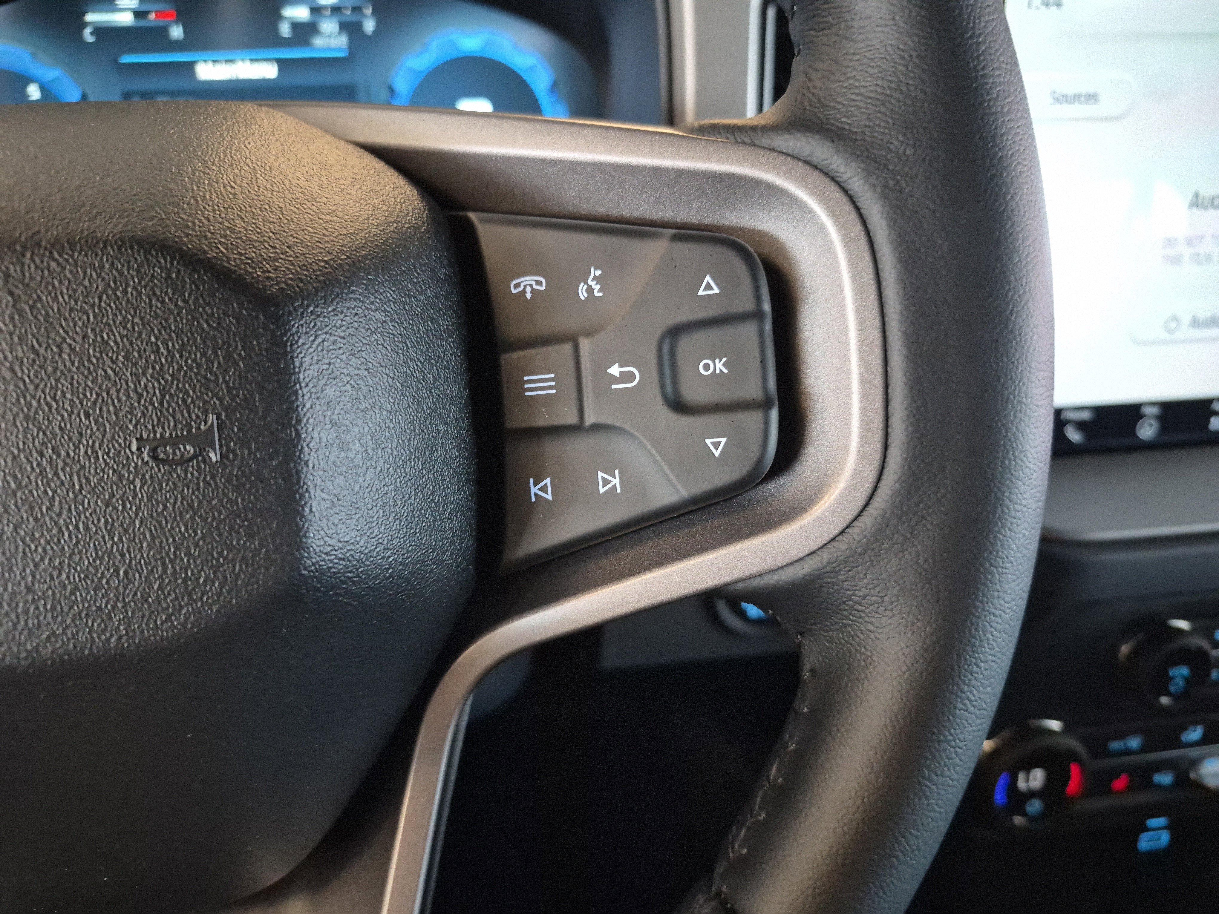 New 2025 Ford Bronco Outer Banks w/ Sasquatch Package image 28