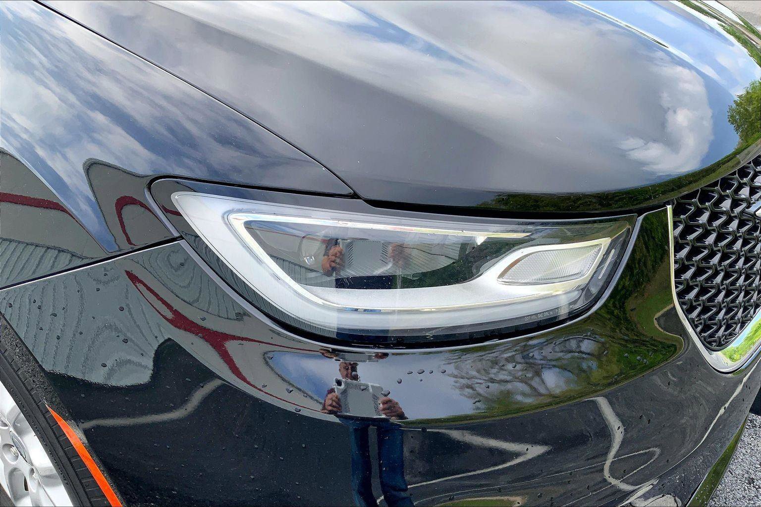 Used 2024 Chrysler Pacifica Touring-L FWD image 26