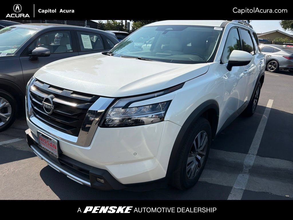 Used 2023 Nissan Pathfinder SL