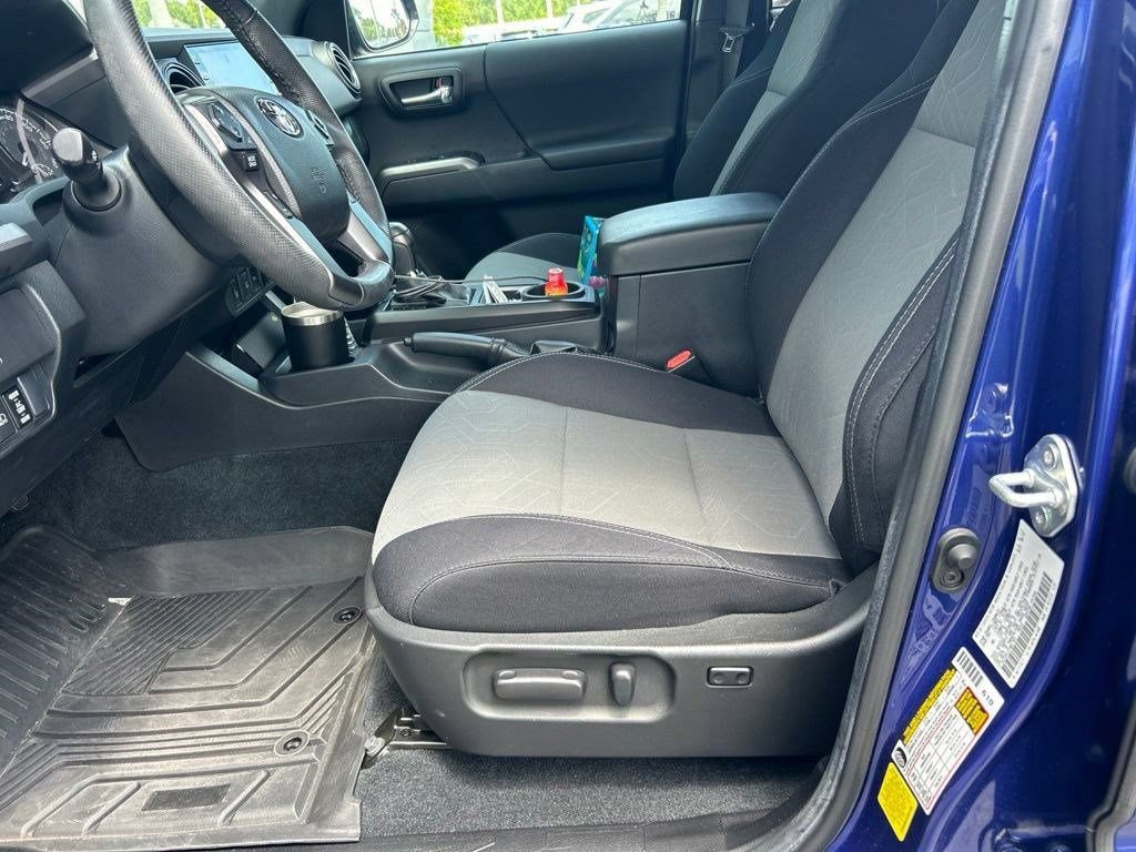 Certified 2022 Toyota Tacoma TRD Sport w/ Technology Package RWD image 5