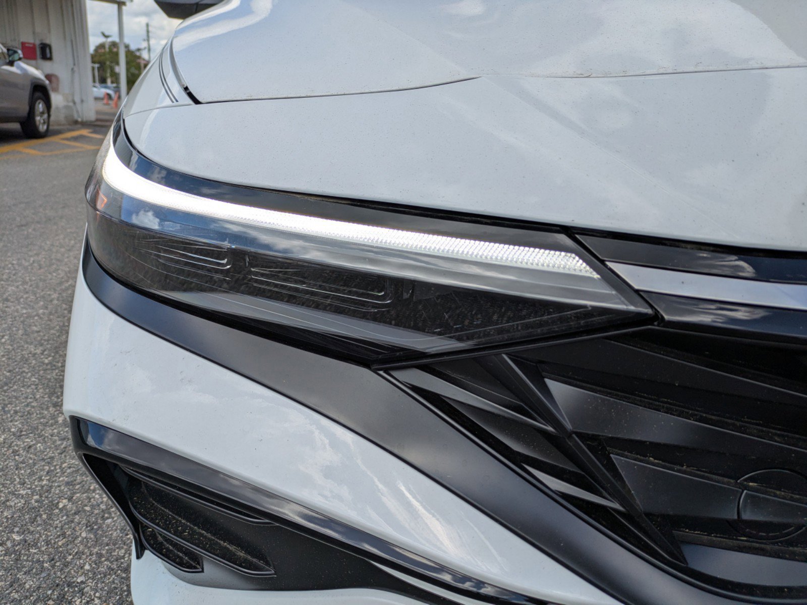 New 2025 Hyundai Elantra Limited image 13