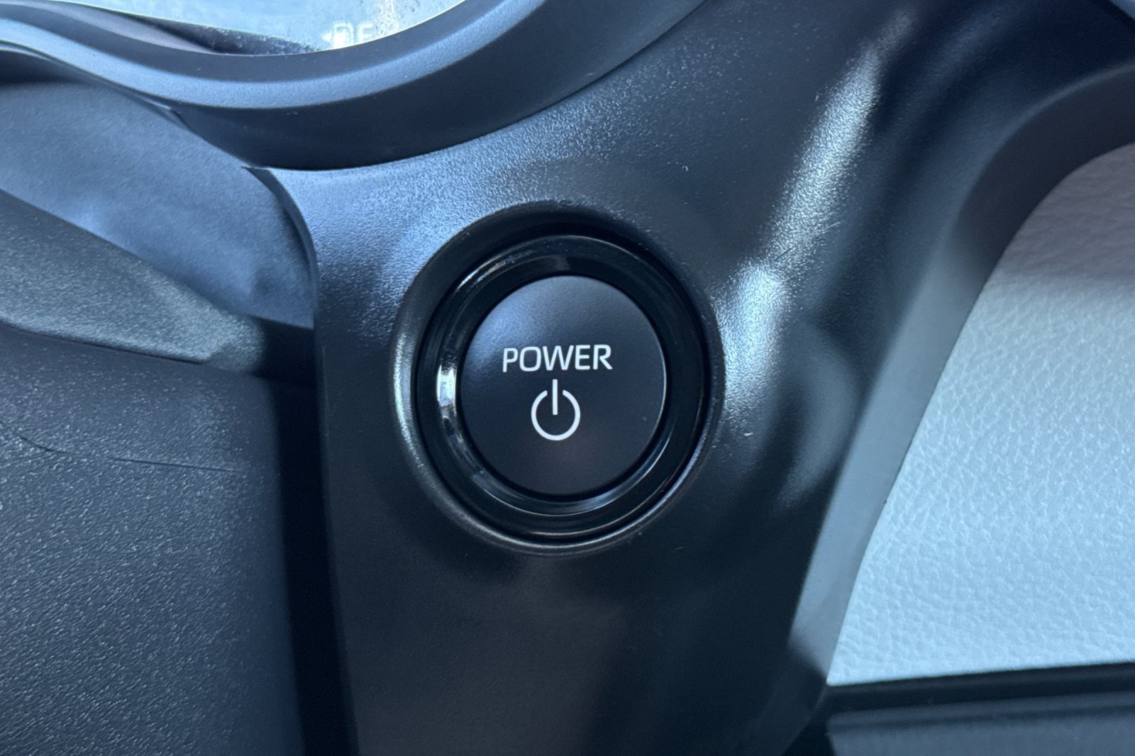 Used 2026 Toyota Sienna LE FWD image 27