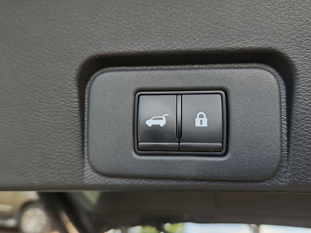 Certified 2023 Nissan Rogue Platinum w/ Platinum Premium Package AWD/4WD image 32