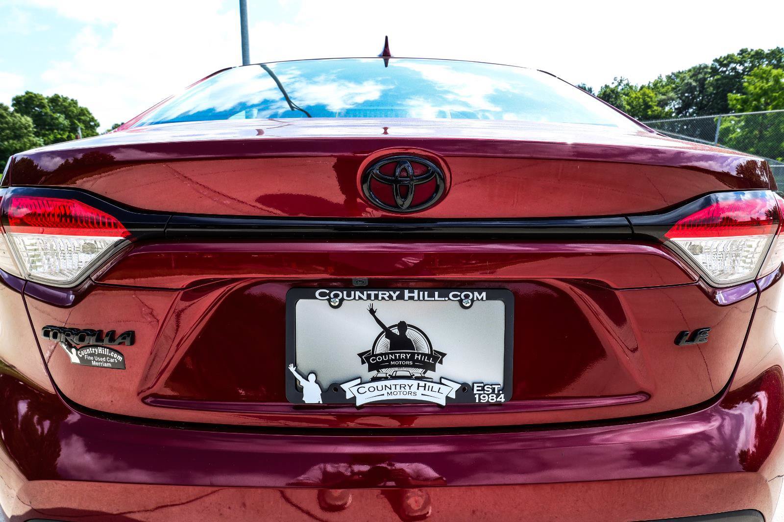 Used 2025 Toyota Corolla LE w/ LE Premium Package FWD image 41