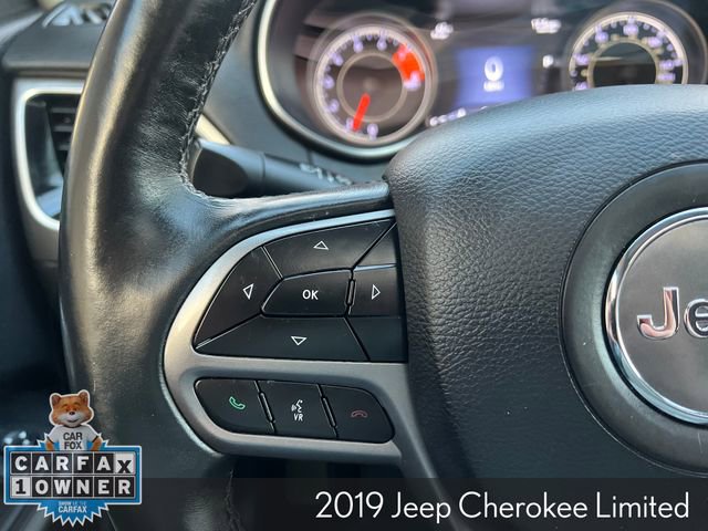 Used 2019 Jeep Cherokee Limited image 28