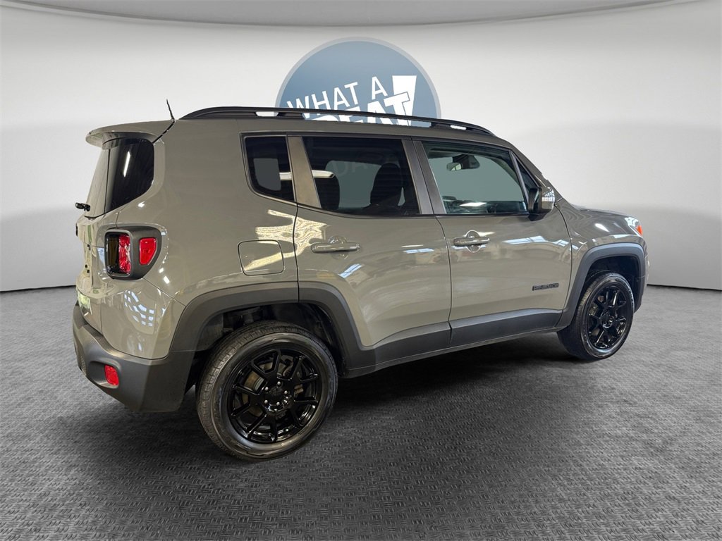 Used 2020 Jeep Renegade Altitude image 3