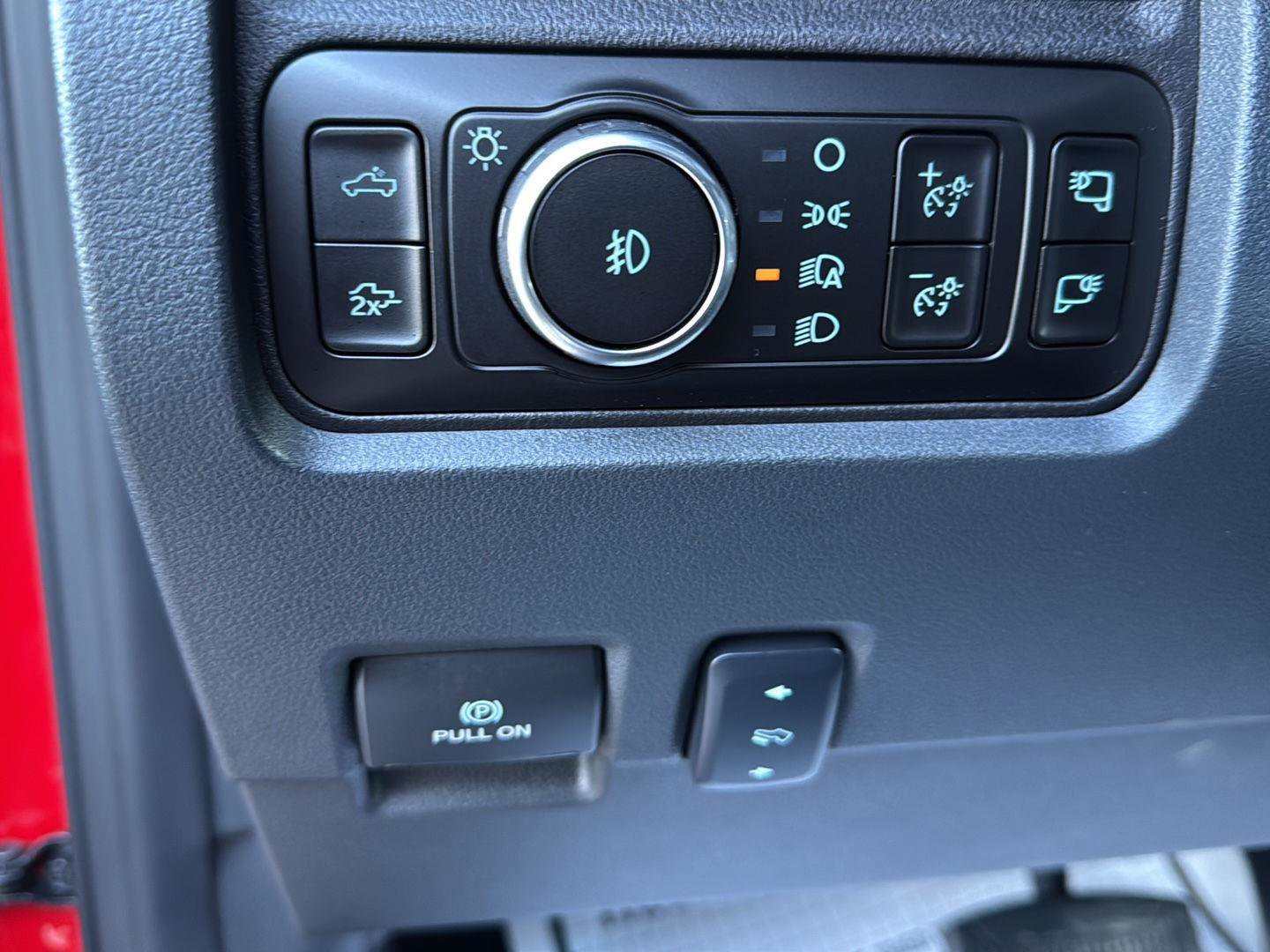 New 2026 Ford F250 Lariat w/ Chrome Package image 28