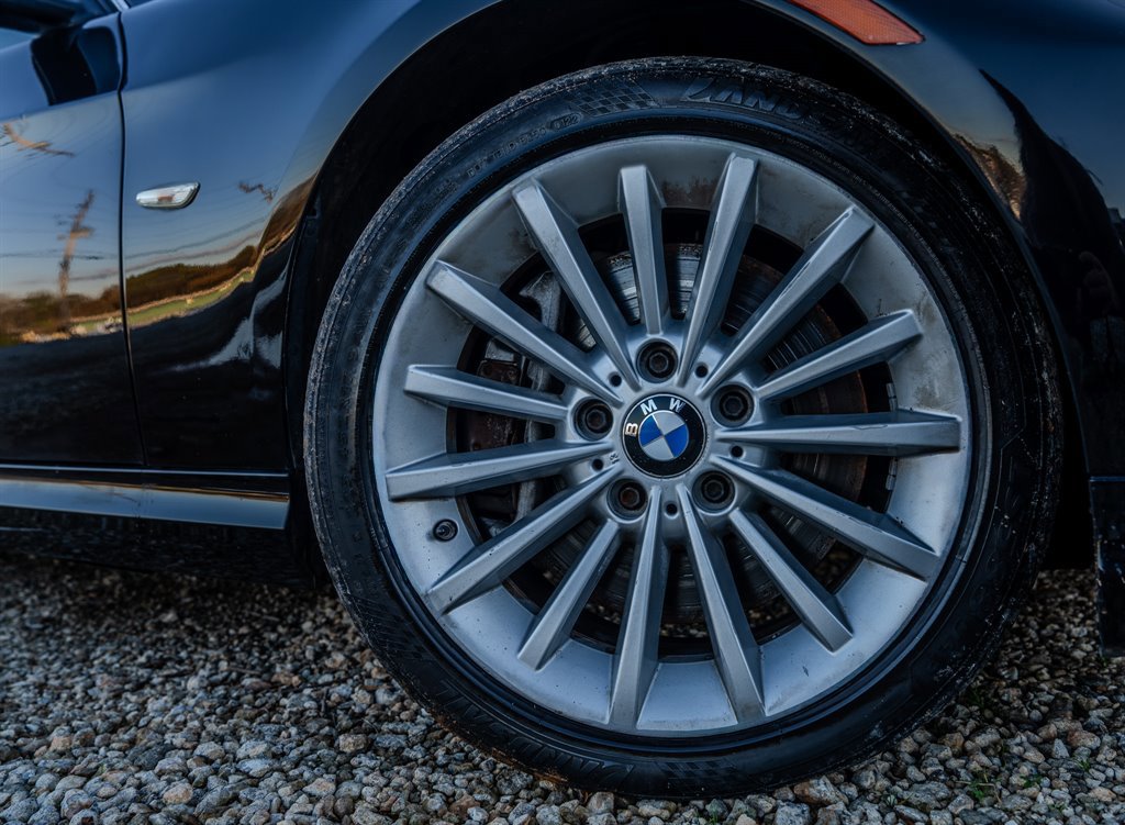 Used 2011 BMW 335i Sedan image 12